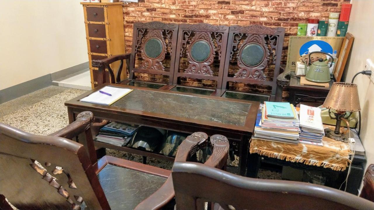 赤嵌厝child Come Home-依人數床位數計價開放房型 تاينان المظهر الخارجي الصورة